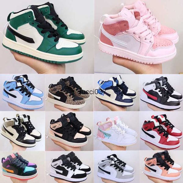 1s high kids shoes toddlers youth boys girls sneakers desiganer trainers university blue digital pink patent bred chicago green black white
1s high kids shoes toddlers youth boys girls sneakers desiganer trainers university blue digital pink patent bred chicago green black white