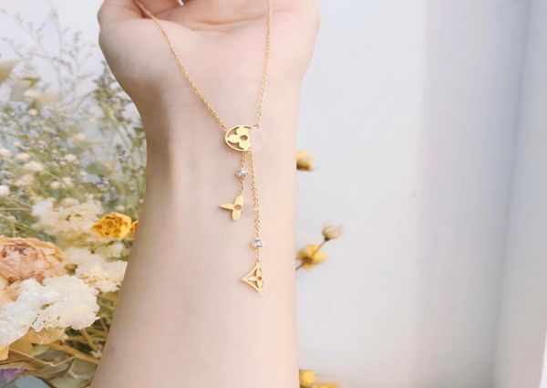 2022 new 18k gold plated stainless steel necklaces choker chain letter pendant statement fashion womens crystal necklace wedding j1389371, Silver
2022 new 18k gold plated stainless steel necklaces choker chain letter pendant statement fashion womens crystal necklace wedding j1389371, Silver