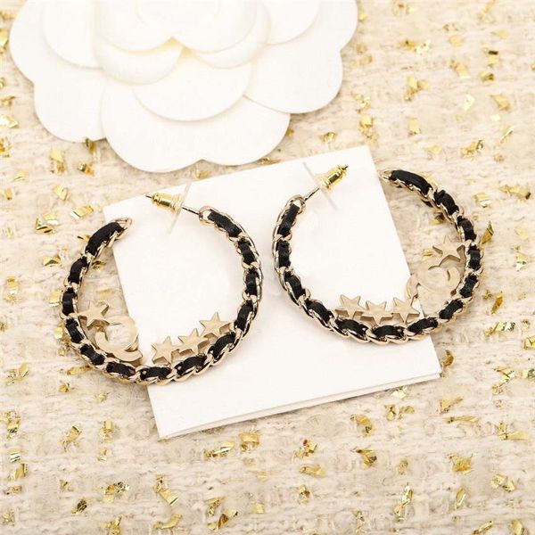 2023 luxury quality charm round shape drop earring with diamond and black genuine leather in 18k gold plated have box stamp ps7523248e, Golden
2023 luxury quality charm round shape drop earring with diamond and black genuine leather in 18k gold plated have box stamp ps7523248e, Golden