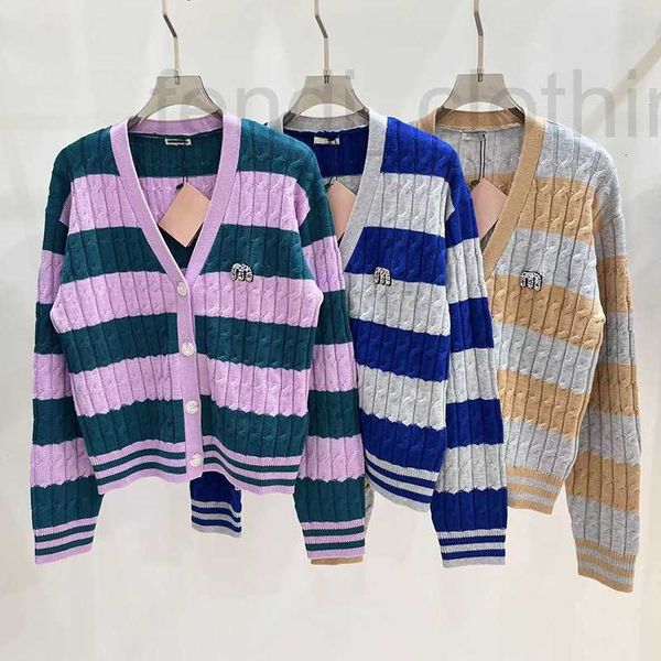 women's knits & tees designer early autumn v-neck striped knitted cardigan woolen sweater autumn/winter new letter coat overlay cffu, White
women's knits & tees designer early autumn v-neck striped knitted cardigan woolen sweater autumn/winter new letter coat overlay cffu, White