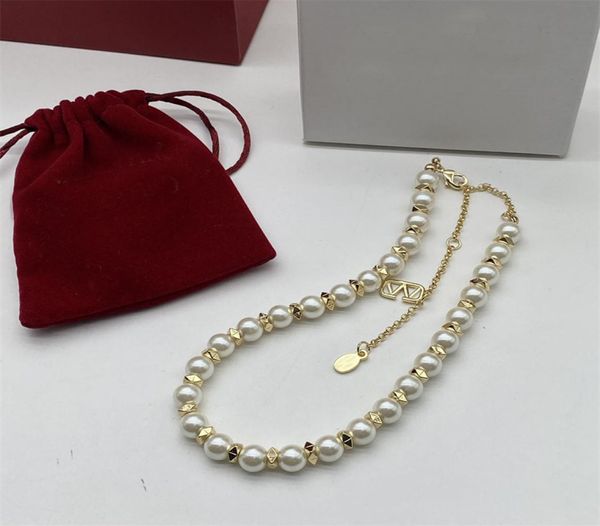new fashionable pearl necklaces brand ladies gold necklaces designers jewelry women party chain necklaces with letter9115671, Silver
new fashionable pearl necklaces brand ladies gold necklaces designers jewelry women party chain necklaces with letter9115671, Silver