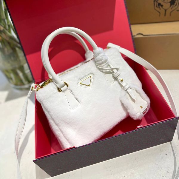 furry crossbody bag fashion designer bag soft texture autumn and winter essential handbag personality exquisite purse handbag
furry crossbody bag fashion designer bag soft texture autumn and winter essential handbag personality exquisite purse handbag