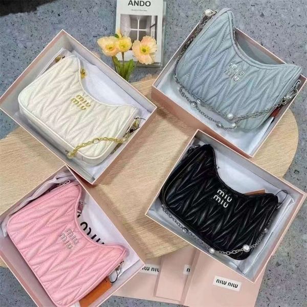 designer bags home shoulder handbag cross shoulder pearl chain underarm women's bag folded cloud bag embroidered thread dumpling bun mu
designer bags home shoulder handbag cross shoulder pearl chain underarm women's bag folded cloud bag embroidered thread dumpling bun mu