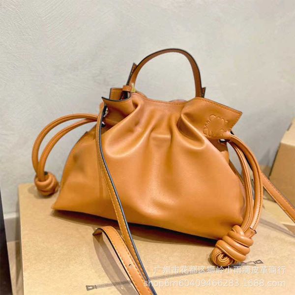 designer luxury handbags loew's bags women's bag 2023 new drawstring bucket cowhide diagonal womens crossbody messenger large capa
designer luxury handbags loew's bags women's bag 2023 new drawstring bucket cowhide diagonal womens crossbody messenger large capa