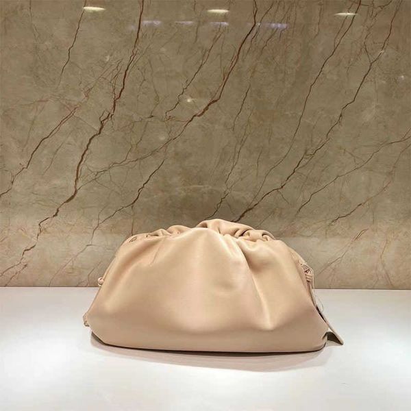 a original edition botegss ventss pouch evening bags for sale new leather womens bag singleshoulder crossbody dumpling with real logo mkcw
a original edition botegss ventss pouch evening bags for sale new leather womens bag singleshoulder crossbody dumpling with real logo mkcw