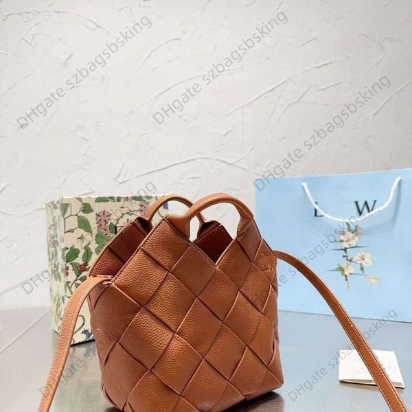crossbody bag tote bags lowe brand leather woven handheld checkerboard bag fashion multi-functional women's single shoulder messenger b
crossbody bag tote bags lowe brand leather woven handheld checkerboard bag fashion multi-functional women's single shoulder messenger b
