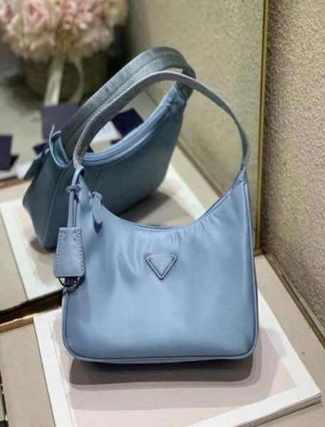 2022 senior designer ladies stray shoulder bag messenger promotion chest ladies handbag chain handbag wallet vintage handbag7978534, Red;black 
2022 senior designer ladies stray shoulder bag messenger promotion chest ladies handbag chain handbag wallet vintage handbag7978534, Red;black