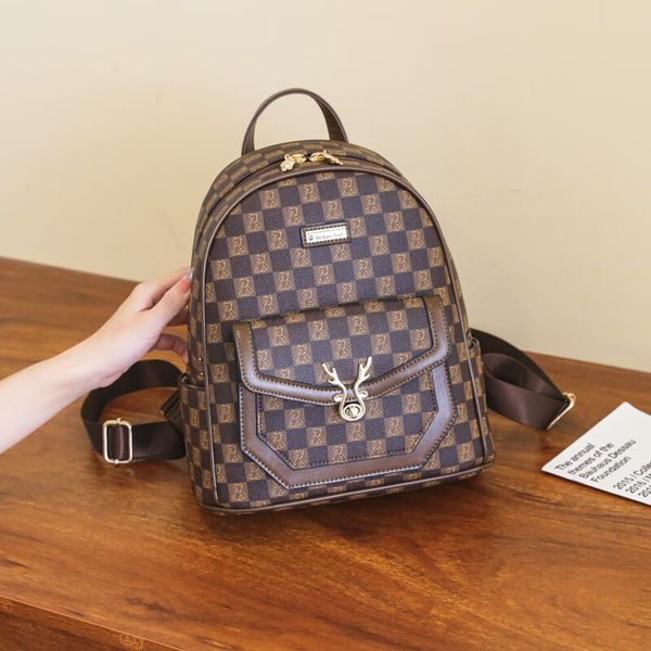 wholesale women shoulder bag 2 color niche design color matching fashion backpack bag elegant retro plaid handbag thickened printed leather
wholesale women shoulder bag 2 color niche design color matching fashion backpack bag elegant retro plaid handbag thickened printed leather