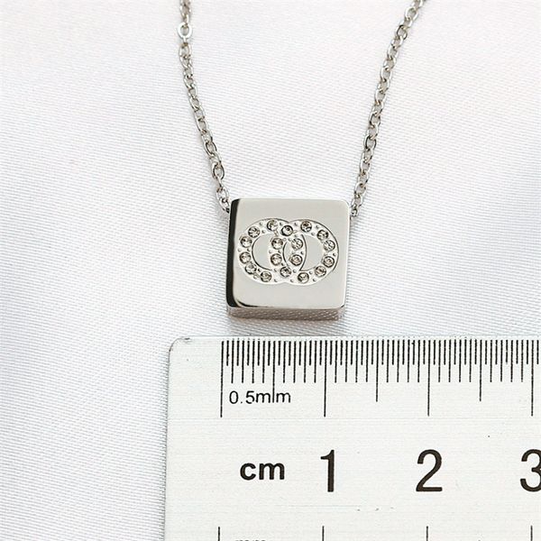 luxury brand designer pendant necklace fashion charm men's and women's necklaces 18k gold plated necklace wedding party jewelry ac, Silver
luxury brand designer pendant necklace fashion charm men's and women's necklaces 18k gold plated necklace wedding party jewelry ac, Silver