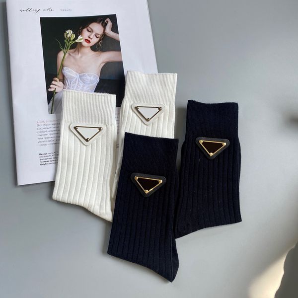 women socks womens men luxury cotton sock designer stockings comfortable white black color, Black;white
women socks womens men luxury cotton sock designer stockings comfortable white black color, Black;white