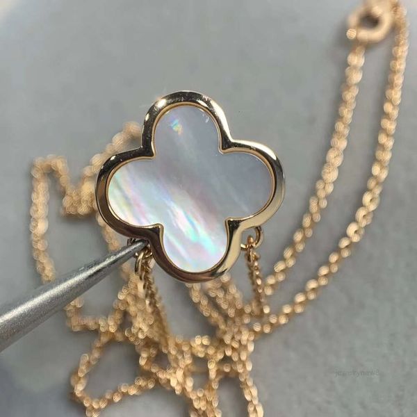 designer jewelry necklace clover necklace 4 leaf pendant luxury chain fashion classic jewelry for women bracelet engagement jewelry 5a quali, Silver
designer jewelry necklace clover necklace 4 leaf pendant luxury chain fashion classic jewelry for women bracelet engagement jewelry 5a quali, Silver