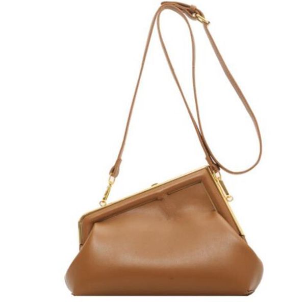 evening bags women shoulder bag retro simple messenger bags metal lock buckle ladies handbags designer leather tote236o
evening bags women shoulder bag retro simple messenger bags metal lock buckle ladies handbags designer leather tote236o