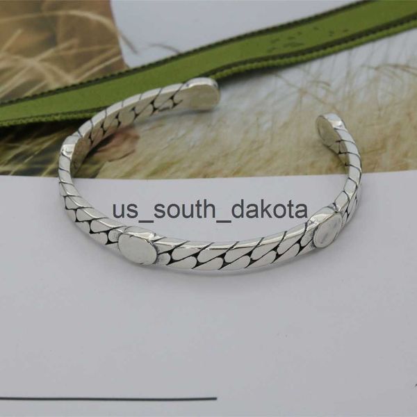 chain new fashion bangle striped letter bracelet simple universal silver plated retro bracelet supply x0909 x0910, Black
chain new fashion bangle striped letter bracelet simple universal silver plated retro bracelet supply x0909 x0910, Black