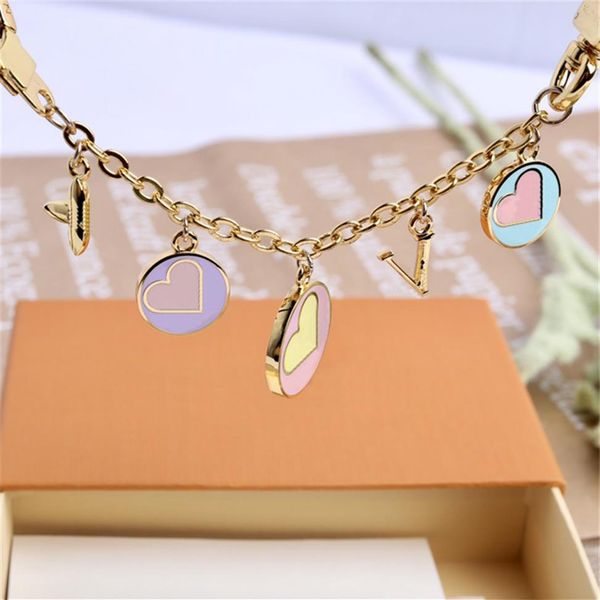 chain style keychain luxury designer round pendant gold key buckle classic letter shape stylish keychains bag keys or281n, Slivery;golden
chain style keychain luxury designer round pendant gold key buckle classic letter shape stylish keychains bag keys or281n, Slivery;golden