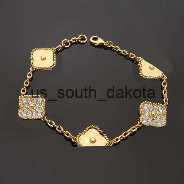 chain charm bracelets designer jewellery luxury vc letter 5 fourleaf flower bracelets 18k gold 925 silver engraved diamond bracelet buckle o, Black
chain charm bracelets designer jewellery luxury vc letter 5 fourleaf flower bracelets 18k gold 925 silver engraved diamond bracelet buckle o, Black