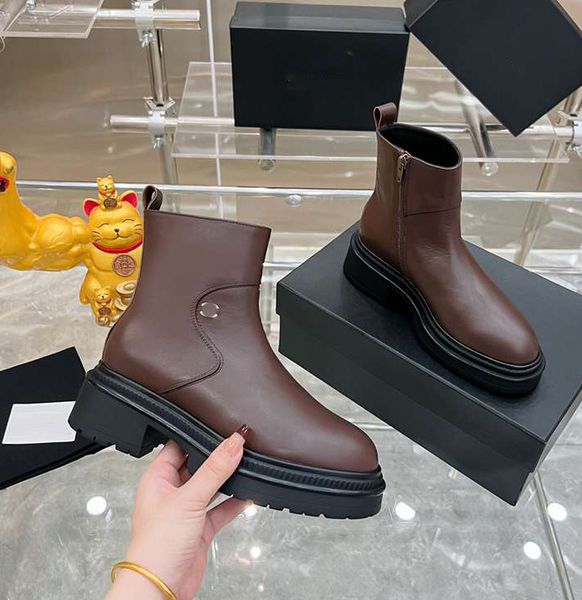 designer boots women ankle booties winter channel leather boot martin platform letter ccity luxury woman hhs, Black
designer boots women ankle booties winter channel leather boot martin platform letter ccity luxury woman hhs, Black