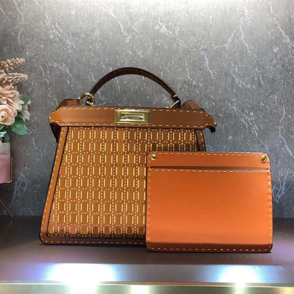 women handbag hand bag crossbody bags classic embroidered letter genuine leather lock removable inner pocket detchable shoul220e
women handbag hand bag crossbody bags classic embroidered letter genuine leather lock removable inner pocket detchable shoul220e
