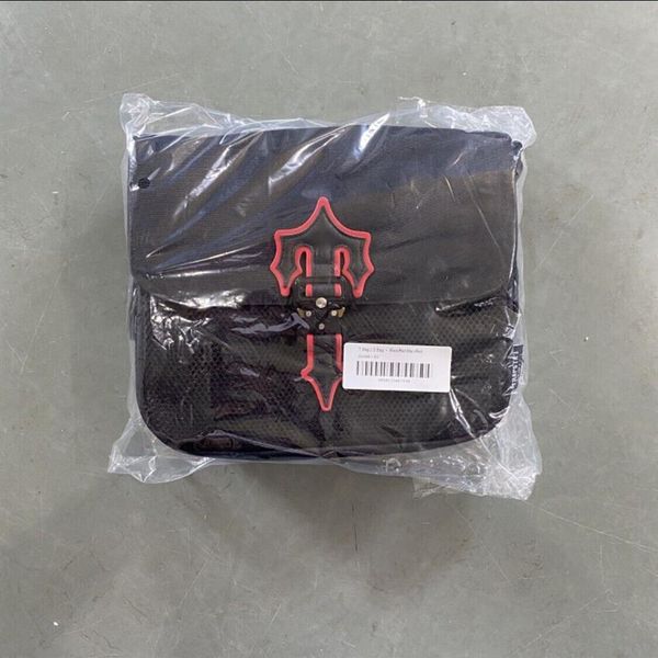 fashion stylish trapstar irongate t messenger bag 2 0 black red cross body handbags and purses canvas shoulder bags and purse new 238f
fashion stylish trapstar irongate t messenger bag 2 0 black red cross body handbags and purses canvas shoulder bags and purse new 238f