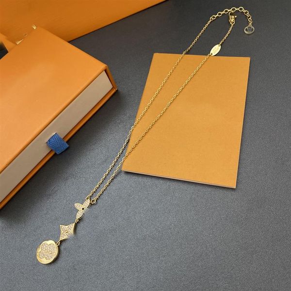 luxury designer necklace real gold plated brand flower brass copper necklaces choker chain letter pendant fashion womens wedding j325e, Silver
luxury designer necklace real gold plated brand flower brass copper necklaces choker chain letter pendant fashion womens wedding j325e, Silver