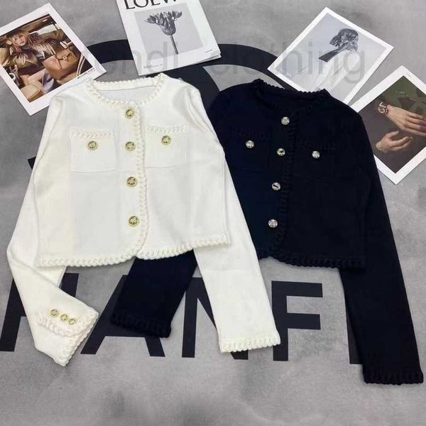 women's knits & tees designer autumn and winter 2023 round neck temperament gold letter button knitted cardigan women's slim fried, White
women's knits & tees designer autumn and winter 2023 round neck temperament gold letter button knitted cardigan women's slim fried, White