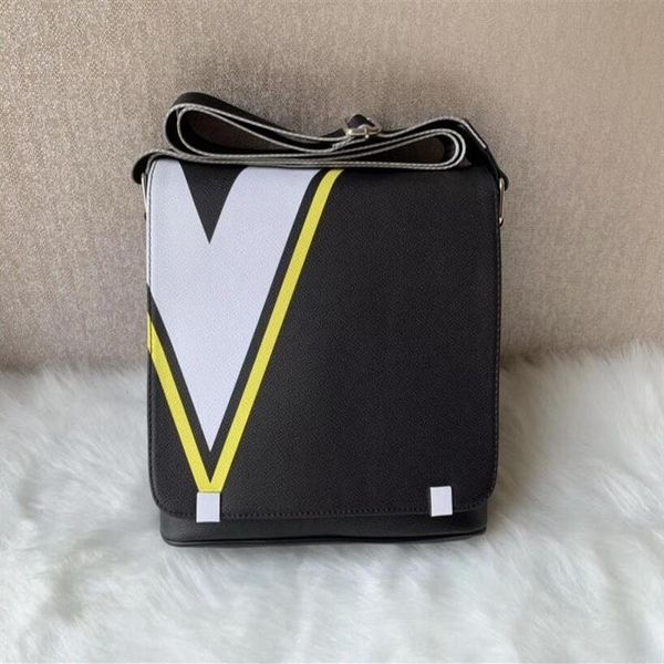 luxurys designers bag fashion day men pu leather briefcase shoulder handbags casua tote crossbody bag boys girls wall237v
luxurys designers bag fashion day men pu leather briefcase shoulder handbags casua tote crossbody bag boys girls wall237v
