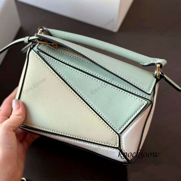 high-quality head-layer cowhide made designer bags two interchangeable shoulder straps designer bag crossbody designer bags shoulder bag lux
high-quality head-layer cowhide made designer bags two interchangeable shoulder straps designer bag crossbody designer bags shoulder bag lux