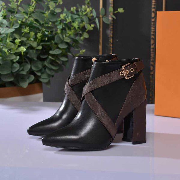 designer shoes women's angle boots cusp high-heeled shoes cowhide bootie zipper shoes booties heel 9.5cm with original box, Black
designer shoes women's angle boots cusp high-heeled shoes cowhide bootie zipper shoes booties heel 9.5cm with original box, Black