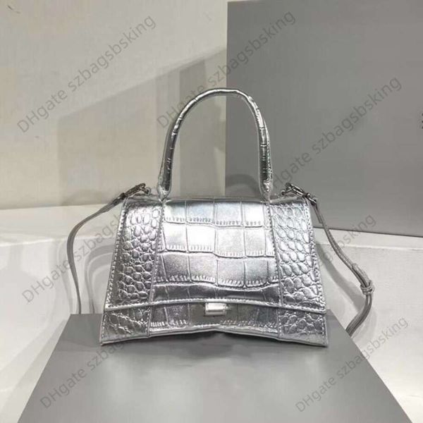 cross body fashion designer bags small crocodile leather hourglass totes women handbags shopping purses wallet luxury pu with letter
cross body fashion designer bags small crocodile leather hourglass totes women handbags shopping purses wallet luxury pu with letter