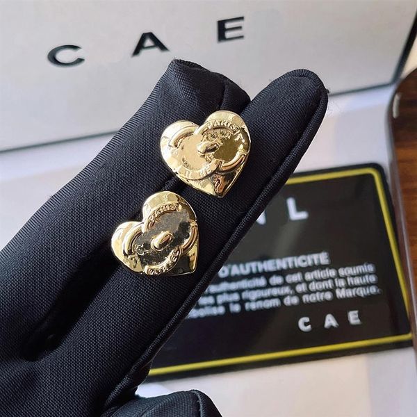 fashion 18k gold-plated earrings charm girls' earring designer jewelry lovers letters love earrings luxury brand accessories 275u, Golden
fashion 18k gold-plated earrings charm girls' earring designer jewelry lovers letters love earrings luxury brand accessories 275u, Golden