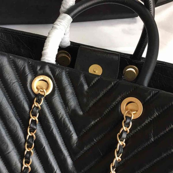 7a designers new style large shoulder bags imported palm print gold metal fittings 57974 the inner cloth bag is equipped with laye292a
7a designers new style large shoulder bags imported palm print gold metal fittings 57974 the inner cloth bag is equipped with laye292a