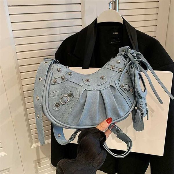 women's 2023 new locomotive underarm versatile rivet three in spicy girl one shoulder oblique cross fold bag 1rb
women's 2023 new locomotive underarm versatile rivet three in spicy girl one shoulder oblique cross fold bag 1rb