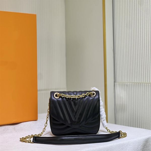 2022 high end designer classic women handbag women's composite portable slip chain shoulder bag women's wallet m20687267d
2022 high end designer classic women handbag women's composite portable slip chain shoulder bag women's wallet m20687267d