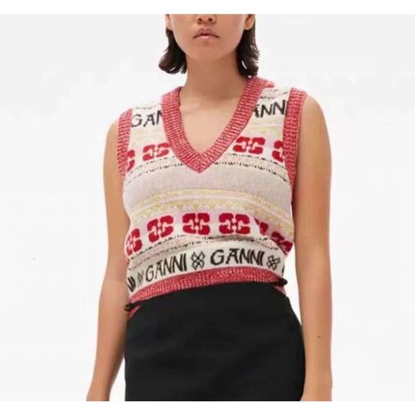 ganni 2023 women designer vest fashion fall and winter womens designer vest fashion embossed wool blend v-neck vest knitted undershirt card, White
ganni 2023 women designer vest fashion fall and winter womens designer vest fashion embossed wool blend v-neck vest knitted undershirt card, White
