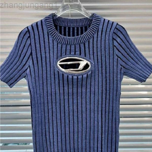 designer deisel women high edition 2023 autumn new metal d-letter gradient blue knitted short sleeve women's slim fit elastic short t d, White
designer deisel women high edition 2023 autumn new metal d-letter gradient blue knitted short sleeve women's slim fit elastic short t d, White