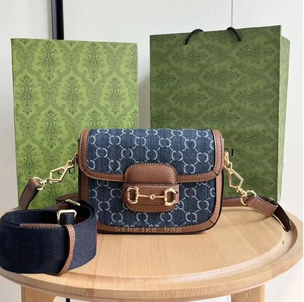 5a+quality leather bags blue color saddle bag women shoulder bag classic designer messenger handbag letter pattern purse cross body bag shou
5a+quality leather bags blue color saddle bag women shoulder bag classic designer messenger handbag letter pattern purse cross body bag shou