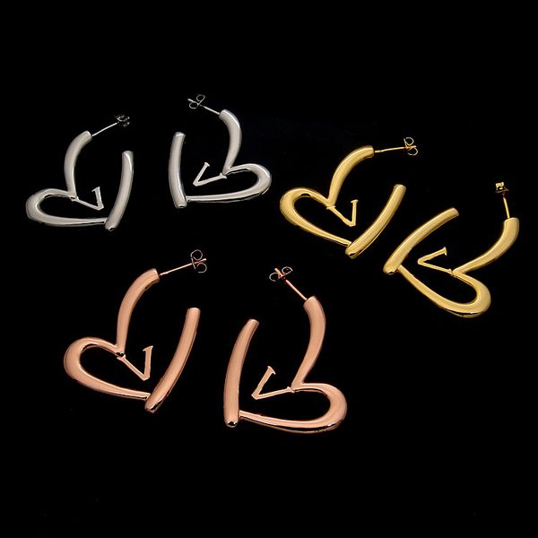 new designed titanium steel hollow out v-letter love women's earring necklace set designer jewelry lvb0232, Silver
new designed titanium steel hollow out v-letter love women's earring necklace set designer jewelry lvb0232, Silver