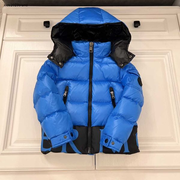 baby clothes coats kids clothes kid designer coat for girl boys luxury patchwork splicing letters 90% white duck down windproof clothes, Blue;gray
baby clothes coats kids clothes kid designer coat for girl boys luxury patchwork splicing letters 90% white duck down windproof clothes, Blue;gray