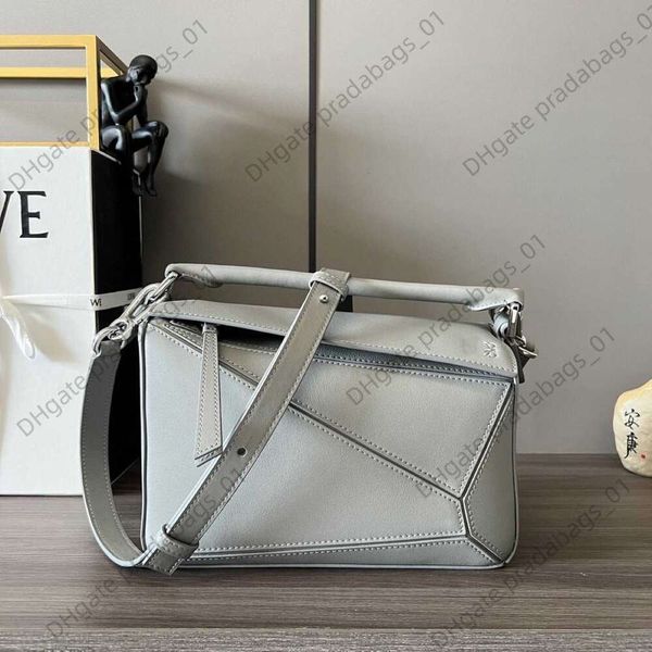 women's crossbody bag grey fashion comfortable leisure trend commuting beautiful one shoulder crossbody bag high quality
women's crossbody bag grey fashion comfortable leisure trend commuting beautiful one shoulder crossbody bag high quality