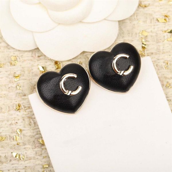 2022 luxury quality charm heart shape with black genuine leather in 18k gold plated have box stamp ps3439a234u, Golden
2022 luxury quality charm heart shape with black genuine leather in 18k gold plated have box stamp ps3439a234u, Golden