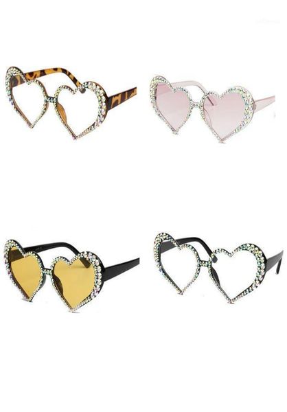 vintage heart shape frame sunglasses women fashion luxury rhinestone decoration cat eyes sun eyeglasses14866967, White;black
vintage heart shape frame sunglasses women fashion luxury rhinestone decoration cat eyes sun eyeglasses14866967, White;black