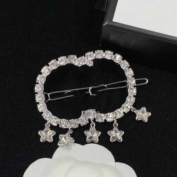 Chic Double Letter Charm Earrings With Gift Box Embossed Stamp Studs Eardrop Dangler For Women Party Anniversary barrette 2023
Chic Double Letter Charm Earrings With Gift Box Embossed Stamp Studs Eardrop Dangler For Women Party Anniversary barrette 2023