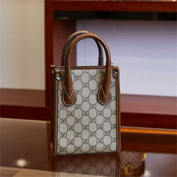 2023 new light luxury this year popular little tote mini old flower handheld crossbody piano score women's bag fashion 3pe
2023 new light luxury this year popular little tote mini old flower handheld crossbody piano score women's bag fashion 3pe