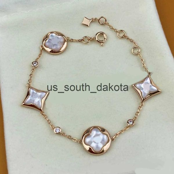 chain 4 leaf lu designer bracelet lady designer charm clover bracelets luxury jewellery dance party women superior quality x0909, Black
chain 4 leaf lu designer bracelet lady designer charm clover bracelets luxury jewellery dance party women superior quality x0909, Black