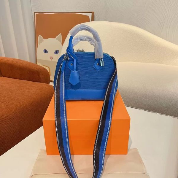 handbags multicolor fashion ladies crossbody shoulder bag hand carry shell bags luxury tote wallet with letter wide strap, Black;red
handbags multicolor fashion ladies crossbody shoulder bag hand carry shell bags luxury tote wallet with letter wide strap, Black;red