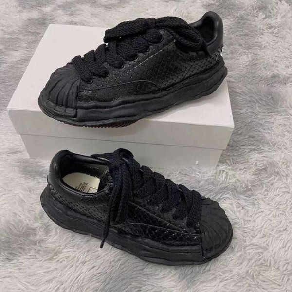 maison mihara yasuhiro mmy dissolved shoes snake pattern leather shell head star co branded genuine leather thick sole shoes for men and wom, Black
maison mihara yasuhiro mmy dissolved shoes snake pattern leather shell head star co branded genuine leather thick sole shoes for men and wom, Black