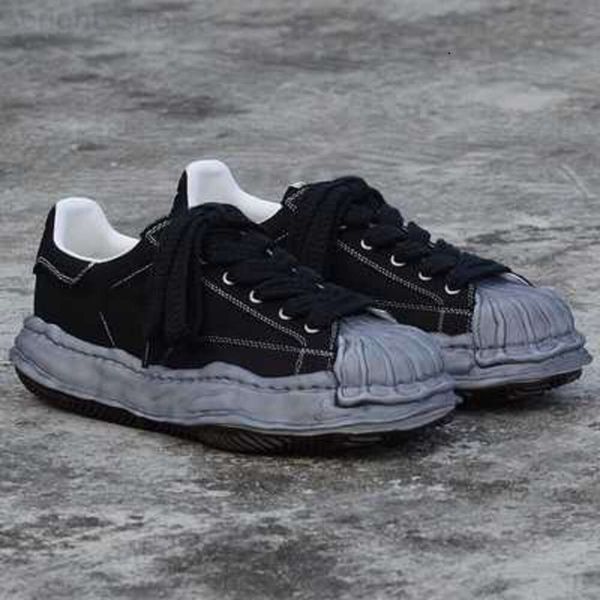 blakey maison mihara yasuhiro mmy shoes shell toe dissolved shoes women's embroidery made old thick sole canvas board shoes, Black
blakey maison mihara yasuhiro mmy shoes shell toe dissolved shoes women's embroidery made old thick sole canvas board shoes, Black