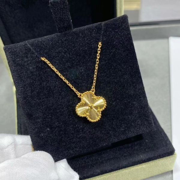 2023 designer necklace fashion flowers four-leaf clover cleef pendant necklaces 14k gold jewelry, Silver
2023 designer necklace fashion flowers four-leaf clover cleef pendant necklaces 14k gold jewelry, Silver