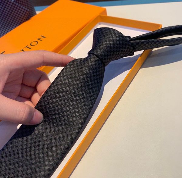 2023 fashions wonderful ties men neck ties fashion mens neckties luxury designer handmade business leisure cravat luxury with original box, Blue;purple
2023 fashions wonderful ties men neck ties fashion mens neckties luxury designer handmade business leisure cravat luxury with original box, Blue;purple