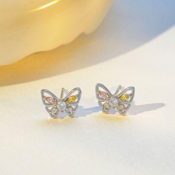 colored zircon butterfly earring stud for women party dress decoration ear nail hollow out copper animal earrings european jewelry accessori, Golden;silver
colored zircon butterfly earring stud for women party dress decoration ear nail hollow out copper animal earrings european jewelry accessori, Golden;silver