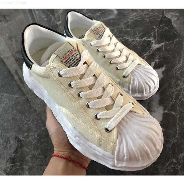 maison mihara yasuhiro mmy dissolved shoes men's and women's flat sole board shoes sports shell head thick sole canvas white shoes
maison mihara yasuhiro mmy dissolved shoes men's and women's flat sole board shoes sports shell head thick sole canvas white shoes